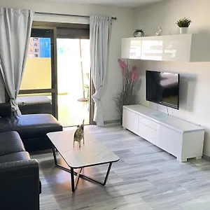 Seaside Haven: Central With Terrace Fuengirola